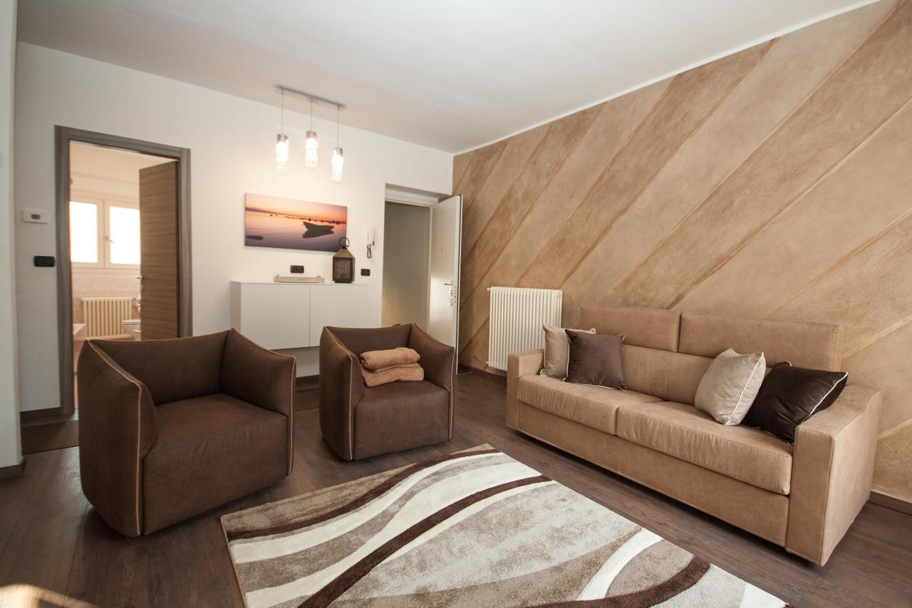 Il Golfo Apartment เลนโน ภายนอก รูปภาพ