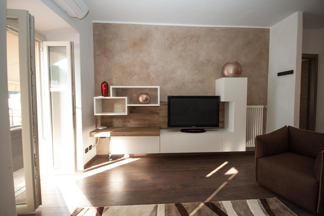 Il Golfo Apartment เลนโน ภายนอก รูปภาพ